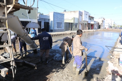Ensenada: Realizan trabajos de hormigonado en la calle Perú