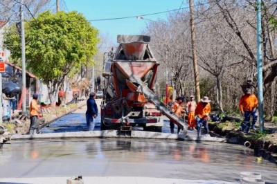 Morón: Siguen las obras de pavimentación en El Palomar