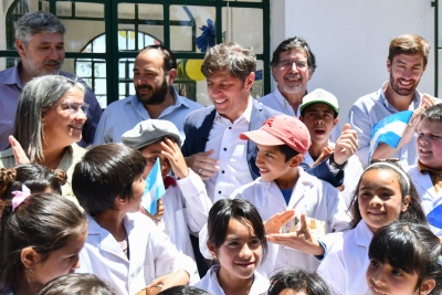 Mercedes: Kicillof y Ustarroz inauguraron el Jardín de Infantes Rural N°7