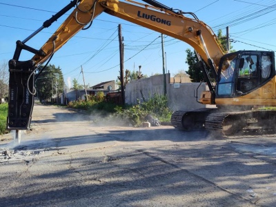 Berisso: Realizan obras de repavimentación en calle 8 y 142