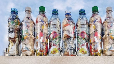 Azul: Continúa desarrollándose la campaña de reciclado "Botellas de amor"