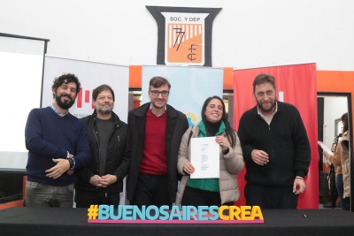 Morón: Más de 40 familias de Castelar recibieron créditos del Buenos Aires CREA