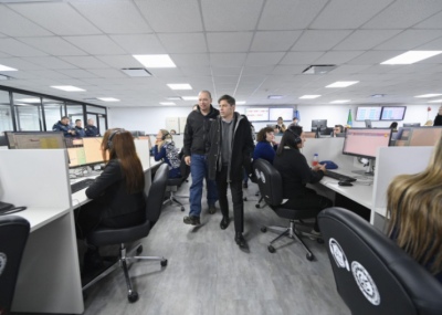 La Plata: Kicillof y Berni presentaron las nuevas instalaciones de la Central de Atención Telefónica de Emergencias