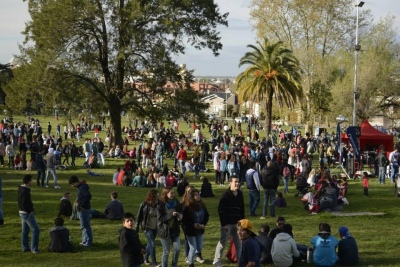 Tandil: El Picnic de la Primavera se realizará en la Plaza de las Banderas