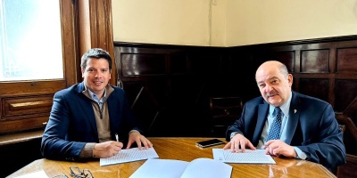 La Costa: El intendente Cardozo firmó un convenio de cooperación con la UNLP