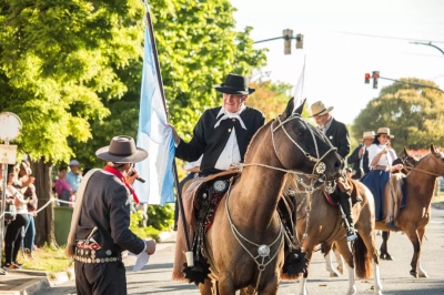 Tapalqué celebró su 160 Aniversario con el tradicional desfile gaucho