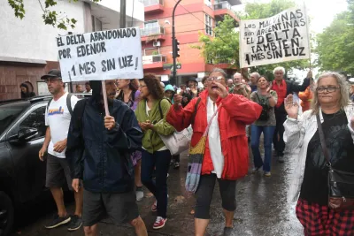 Vecinos del Delta marcharon a la sede de Edenor en San Fernando