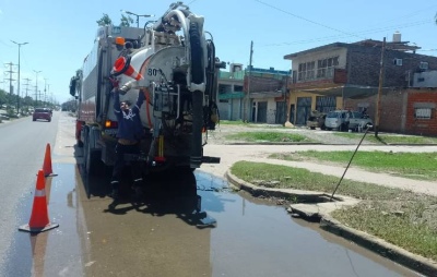 Quilmes: Intensifican las tareas de desobstrucción de desagües en Ezpeleta Oeste