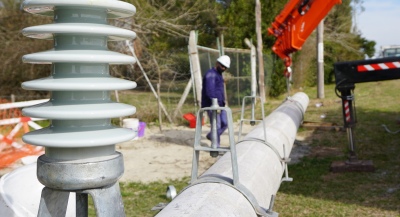 La Plata: Edelap instaló 1600 nuevas columnas de hormigón en sus redes
