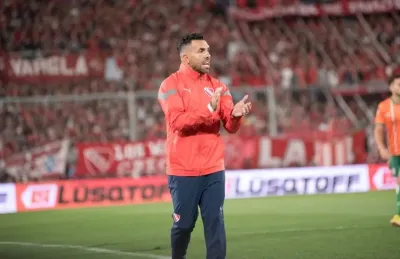 Tevez firmará este viernes la renovación de su contrato con Independiente