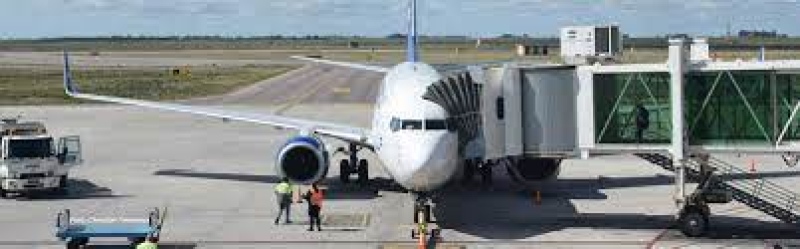 Un avión sanitario no puede aterrizar en el aeropuerto de Bahía Blanca por falta de balizamiento