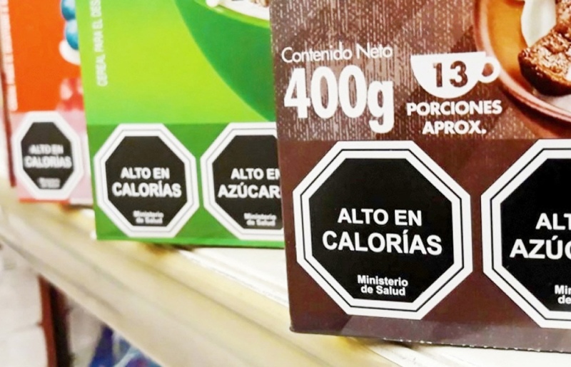 Etiquetado frontal: Cuales son productos que más comemos los argentinos y que ahora llevarán un sello negro