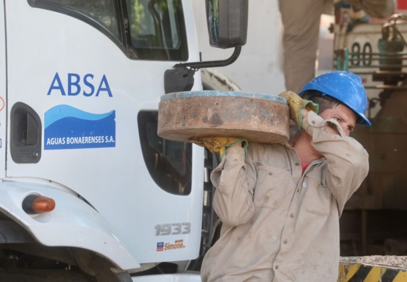La Plata: Por obras de ABSA faltará agua en el casco urbano