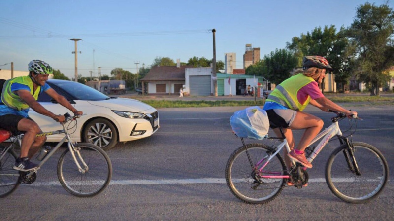 Saladillo: Fueron hasta Luján en bicicleta para visibilizar la lucha contra el cáncer