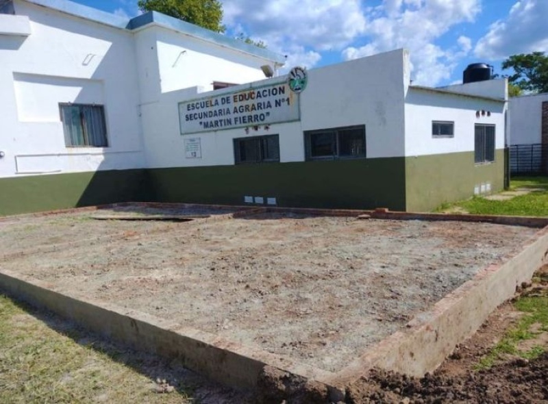 Arrecifes: Comenzó la construcción de dos nuevas aulas en la Escuela "Martín Fierro"