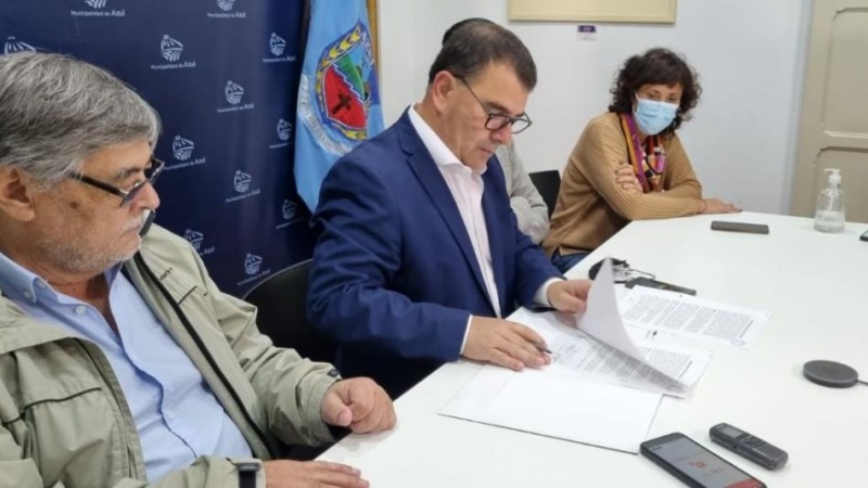 Azul: Firman convenio entre el Municipio y la Facultad de Ciencias de la Salud