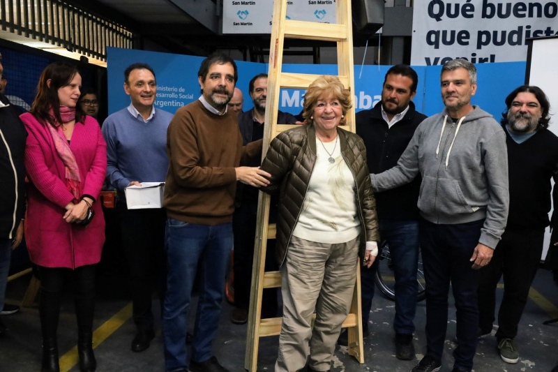 San Martín: Entregan herramientas y materiales para emprendedores y cooperativas