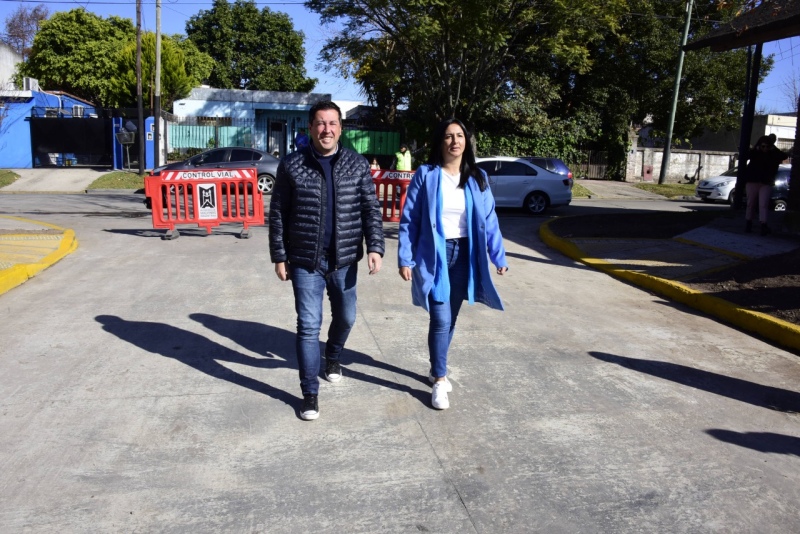 Malvinas Argentinas: El Municipio concluyó una nueva obra de asfalto en Ingeniero Adolfo Sourdeaux