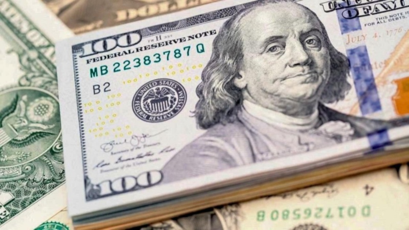 El dólar blue trepó a $330 y alcanza un récord histórico