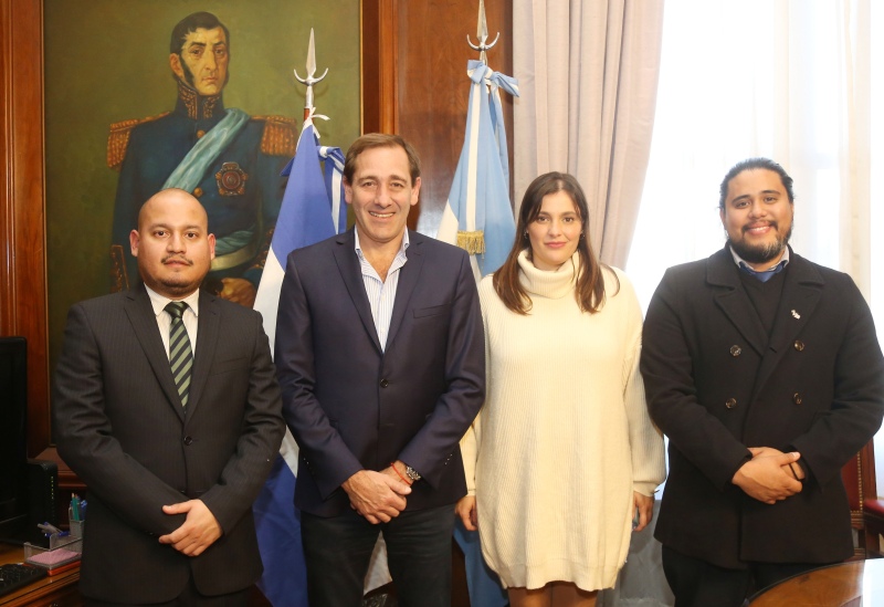 La Plata: El intendente Julio Garro recibió al embajador de El Salvador
