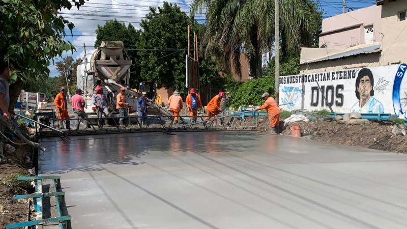 Almirante Brown: Finalizan los trabajos de asfaltado en la calle Algarrobo