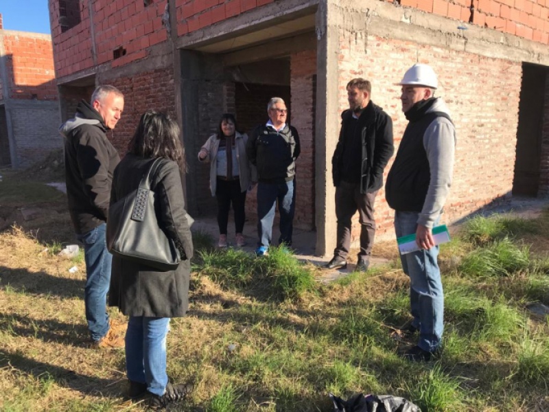 Bahía Blanca: La provincia finalizará la construcción de viviendas en Ingeniero White
