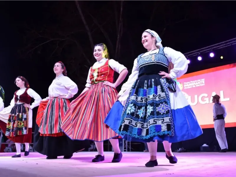 Berisso: Cerró la primera jornada de festivales de la Fiesta Provincial del Inmigrante