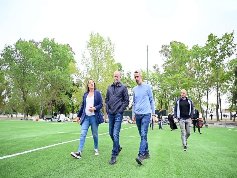 Lomas de Zamora: La Comuna construye una cancha de rugby en el Parque Eva Perón