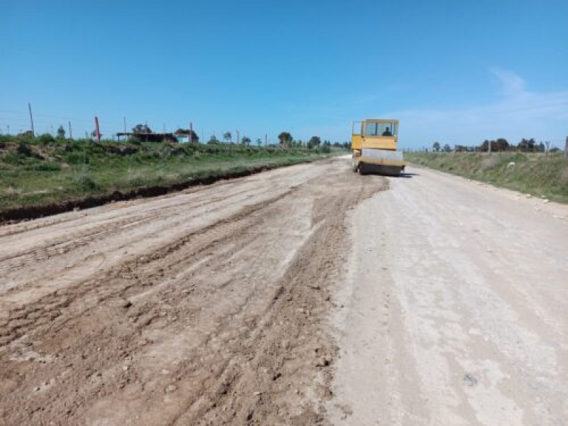 Coronel Rosales: Continúan los trabajos de mejora de caminos rurales en Calderón