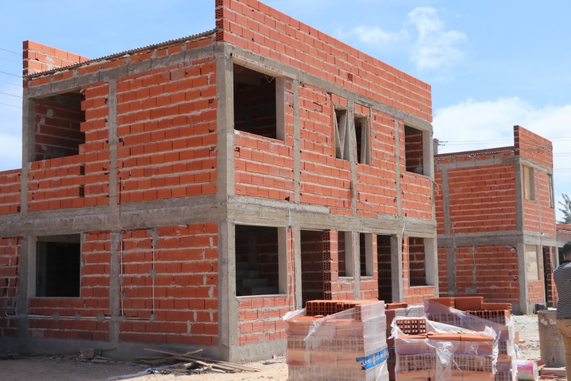 Ensenada: Avanza a buen ritmo la construcción de las 32 viviendas del programa "Casa Propia"