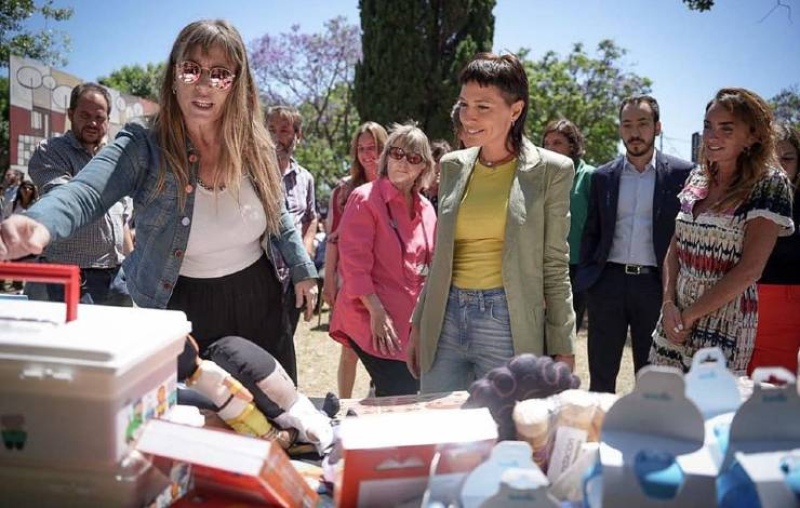 Quilmes: La Comuna entregó materiales escolares a más de 100 establecimientos educativos