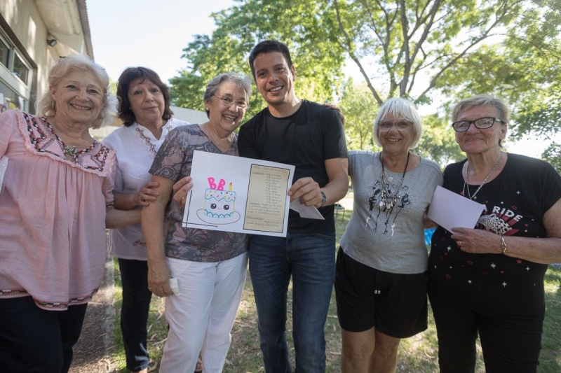 La Costa: Cardozo compartió con vecinos el cierre de año de los talleres para adultos mayores