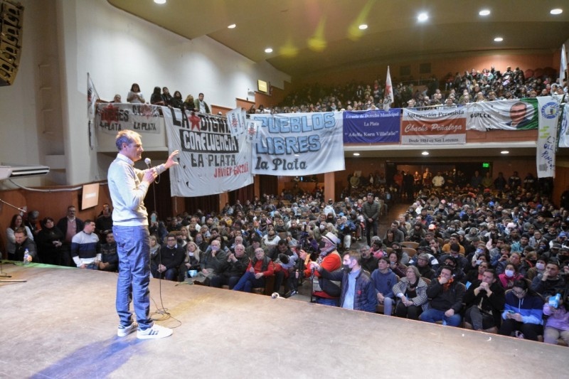 El Frente SI La Plata despide el año en Plaza San Martín