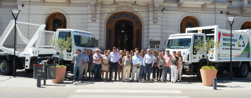 Saladillo: La Municipalidad presentó dos nuevos camiones para Servicios Urbanos