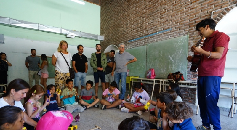 Villa Gesell: Más de 300 chicos y chicas participan del programa "Escuelas Abiertas en Verano"