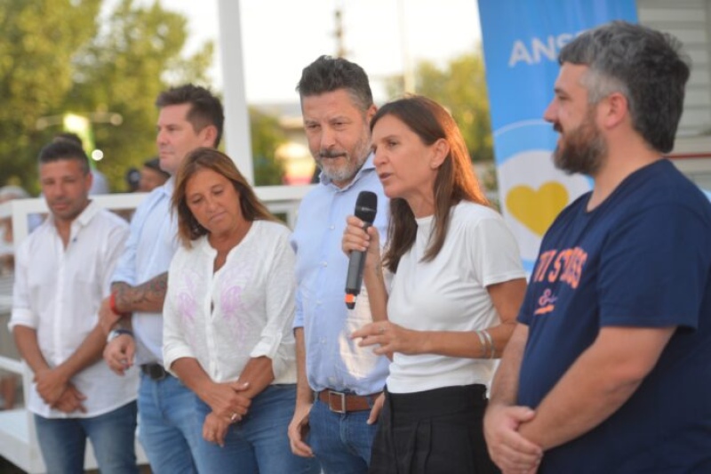 Merlo: Raverta y Menéndez inauguraron la nueva oficina de ANSES