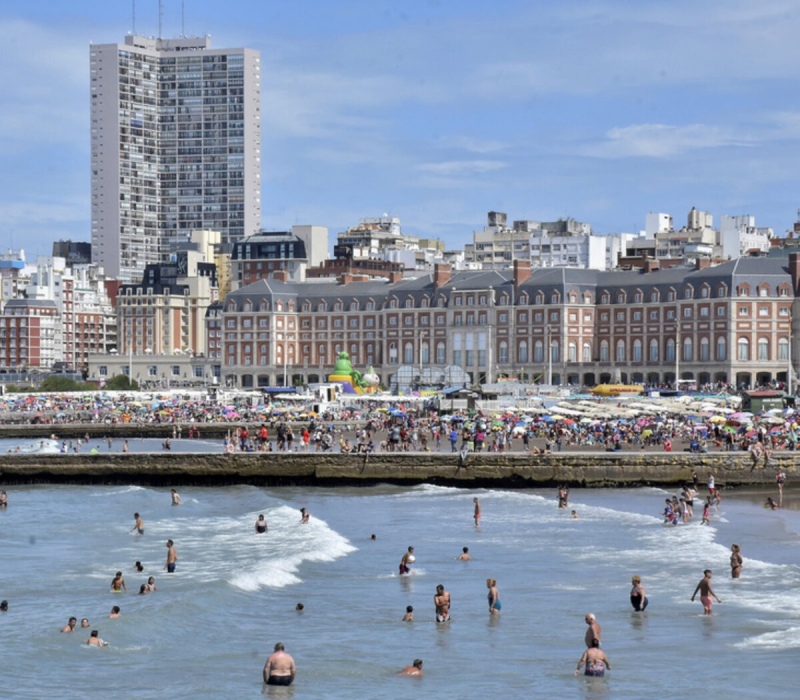 Más de tres millones de turistas pasaron por Mar del Plata este verano.