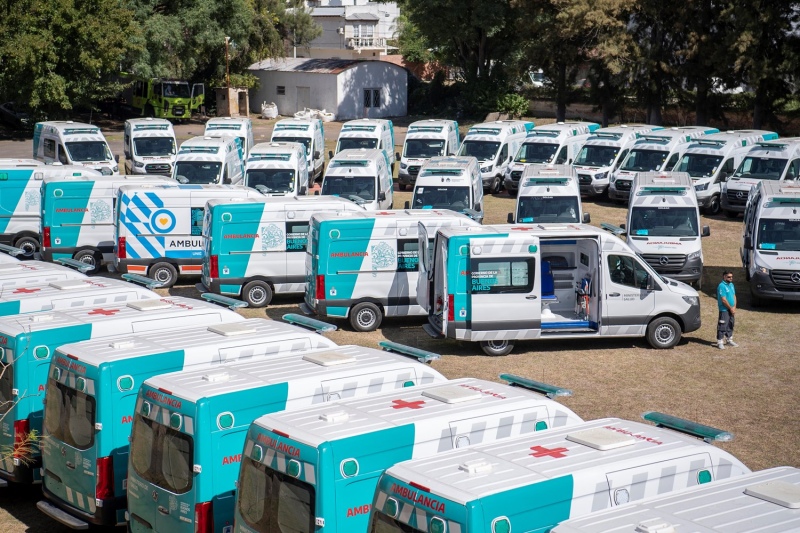 La Provincia entrega 199 nuevas ambulancias para fortalecer la gestión de emergencias
