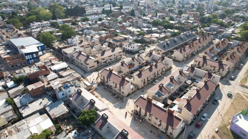 Avellaneda: Entregaron 23 nuevas viviendas a familias del Barrio Azul