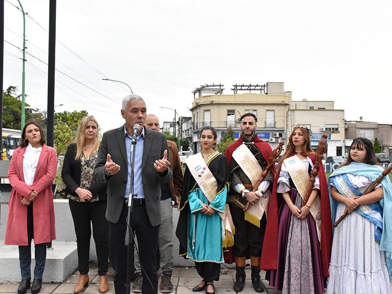 Berisso: Cagliardi encabezó el Acto por el 66° Aniversario de la Autonomía Municipal
