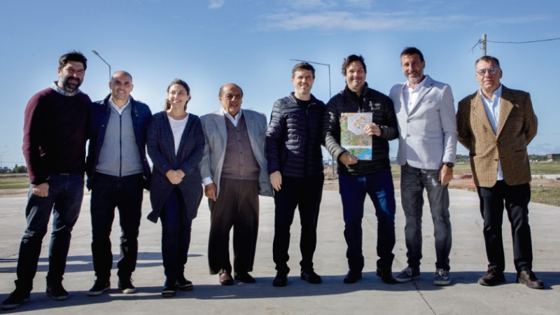 Berazategui: Entregaron posesiones a las primeras empresas radicadas en el Parque Industrial Intepark