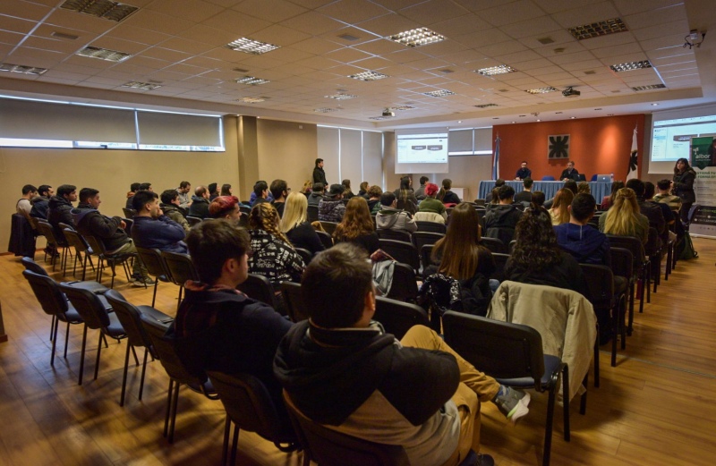 Mar del Plata: La Comuna lanzó una plataforma online de formación gratuita en programación