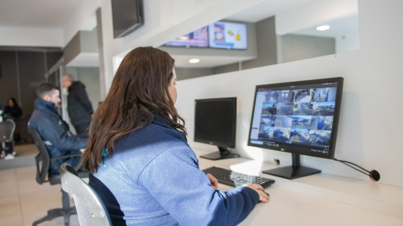 La Costa: El Municipio sumó equipamiento en las salas de videovigilancia