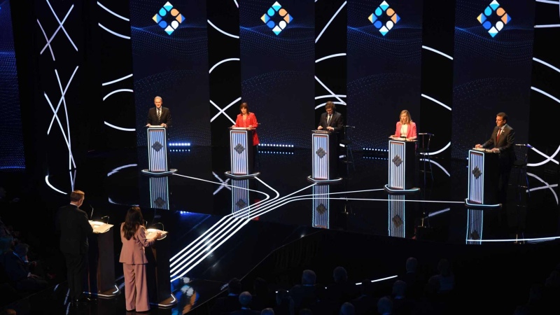 Con cruces más calientes y chicanas, se realizó el segundo debate presidencial