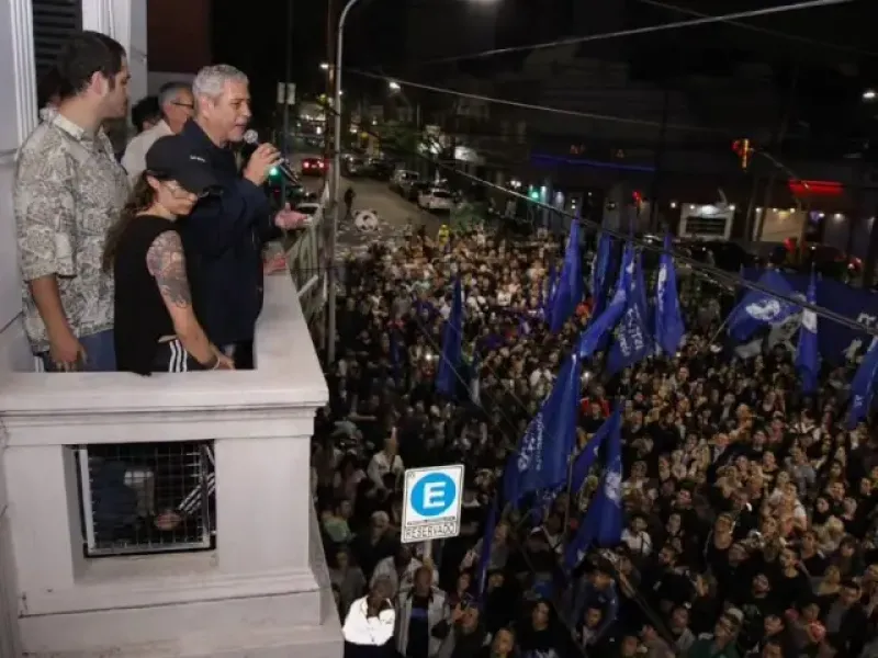 Avellaneda: Ferraresi pidió “militar como nunca, con organización y solidaridad para construir el triunfo de Massa”