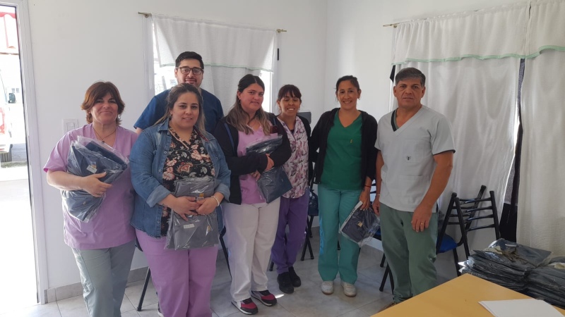 Tapalqué: Entregaron indumentaria al personal del Hospital Municipal