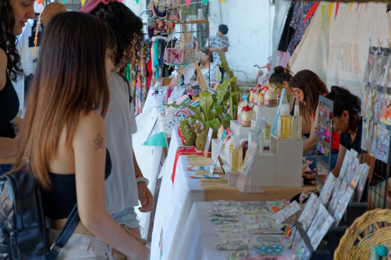 Berazategui: Vuelve la Feria Municipal Emprender a la Plaza Rigolleau