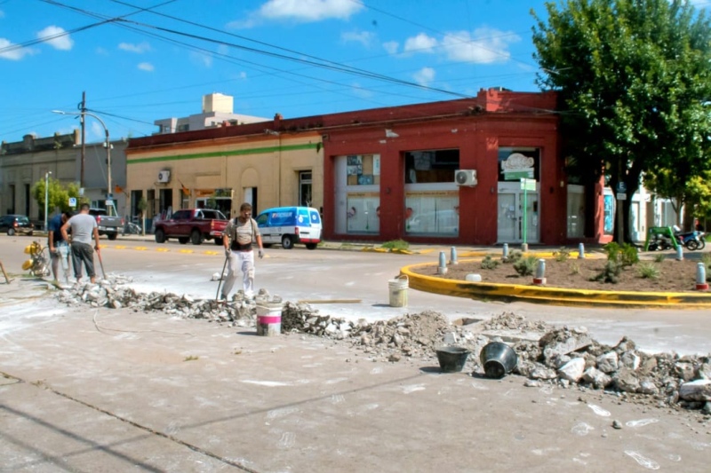 Carlos Casares: Continúan las reparaciones de calles en distintos puntos del distrito