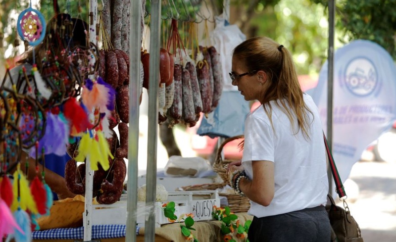 Almirante Brown: Vuelve la Feria de Productores a la plaza Cerretti de Adrogué
