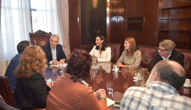 La Plata: Julio Alak reunió con autoridades educativas bonaerenses
